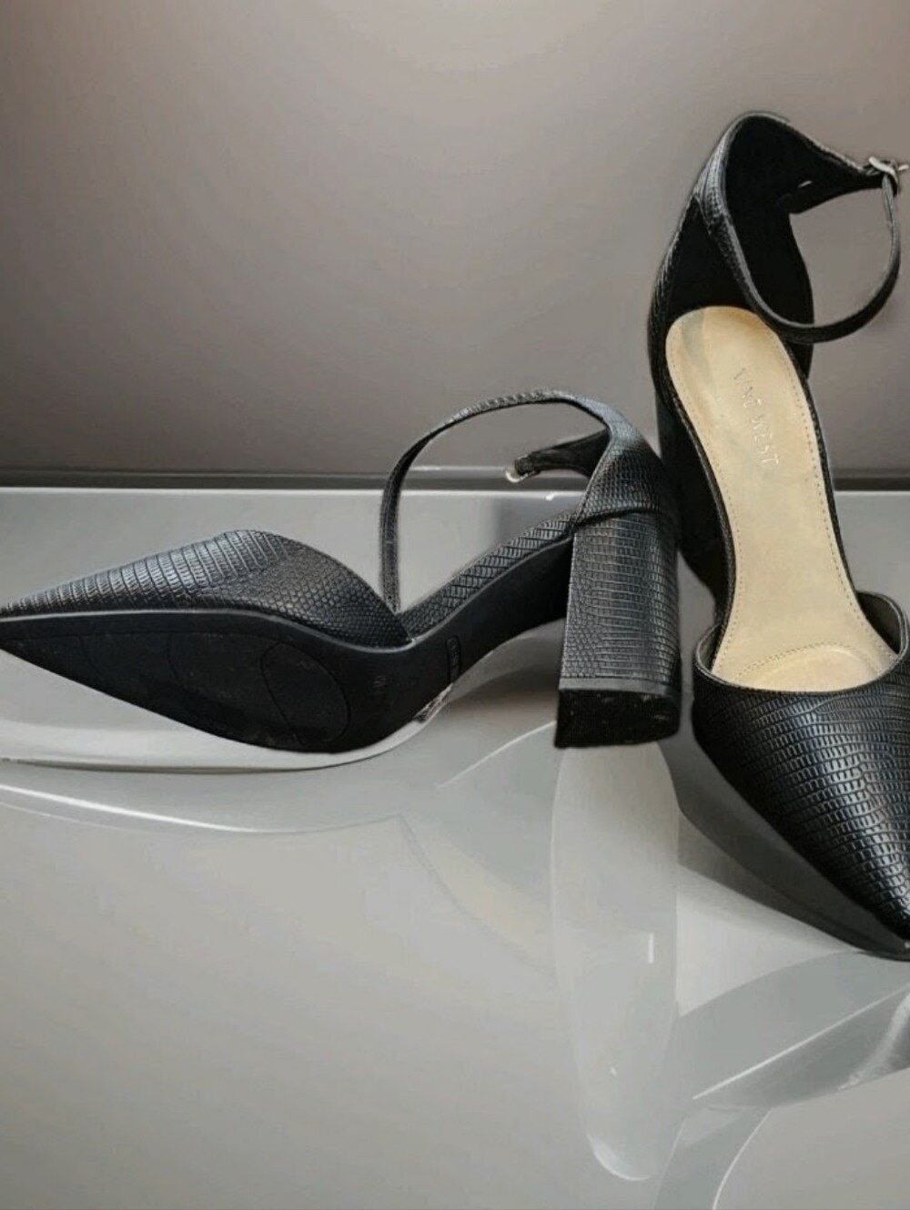Nine West Classy Black Pointed Toe Textured Block Heel Ankle-Strap Pumps NWB 9M